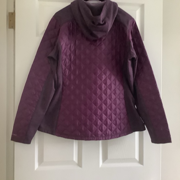 Woman’s jacket by “Columbia” - Picture 2 of 5